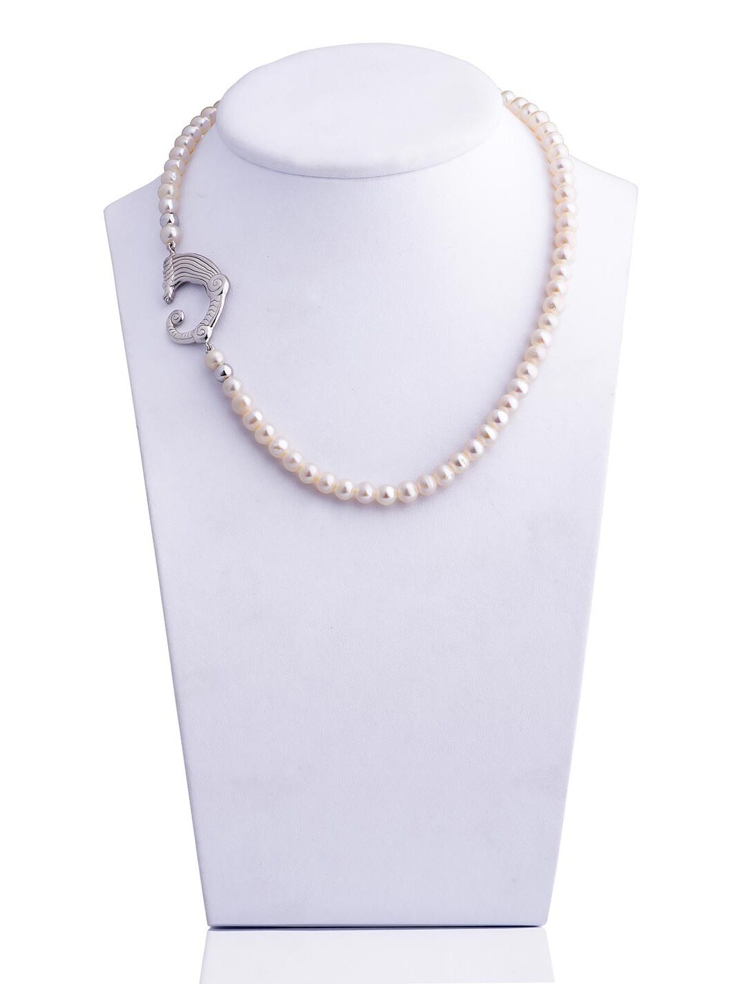 Girocollo perle e drago