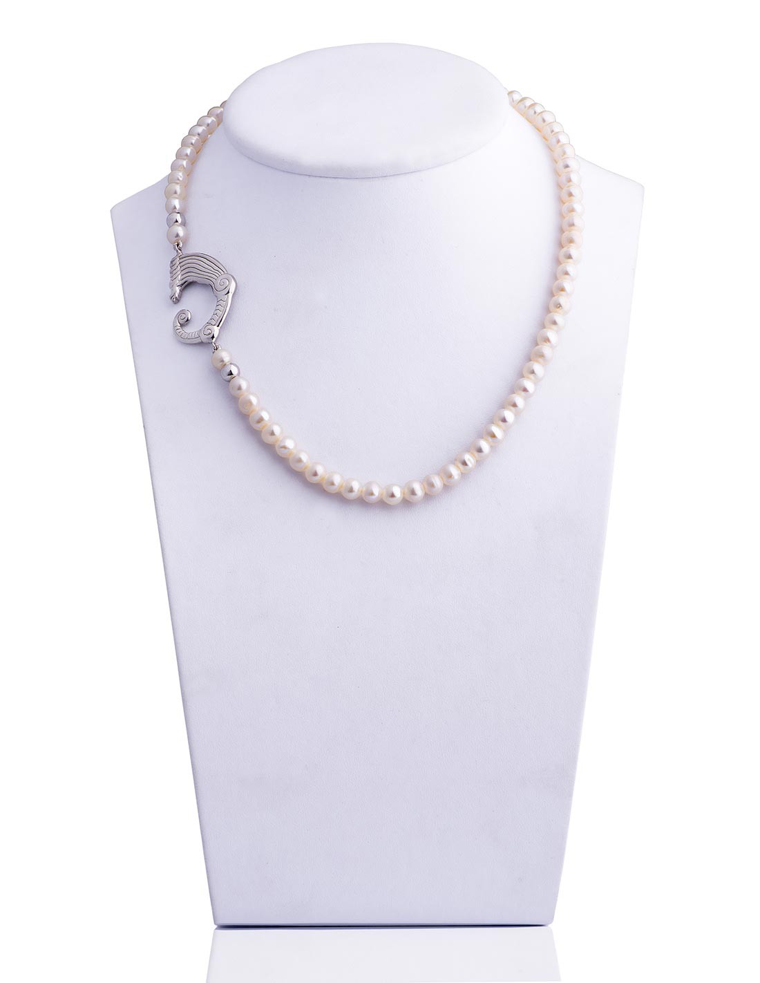 Girocollo perle e drago