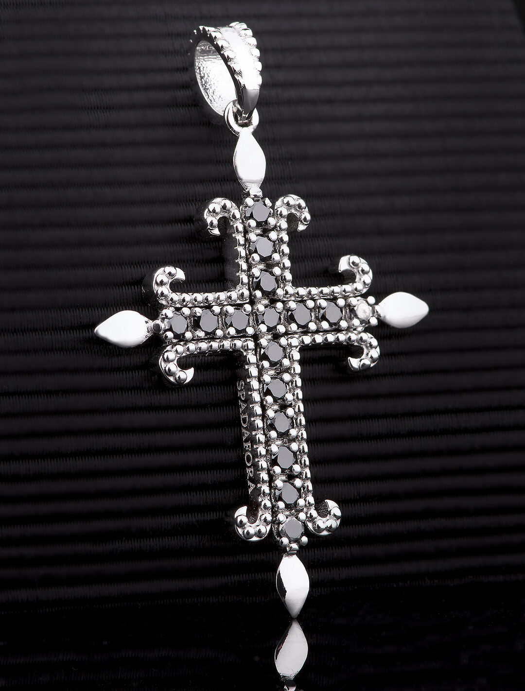 Croce Excalibur Giglio nero