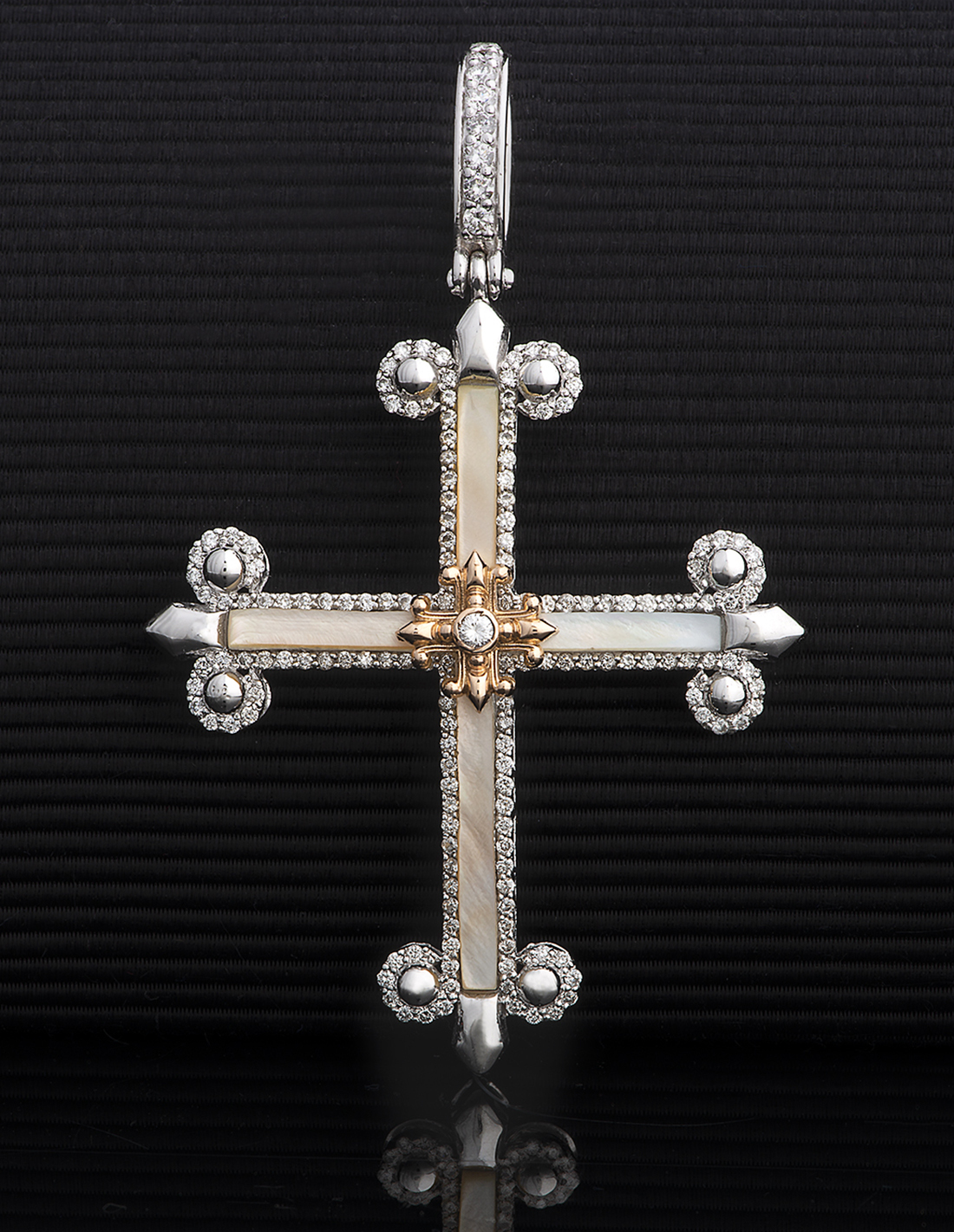 Croce Excalibur Giglio Magnum dorata