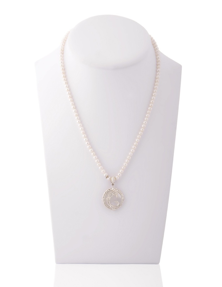 Collana perle e Drago bianco